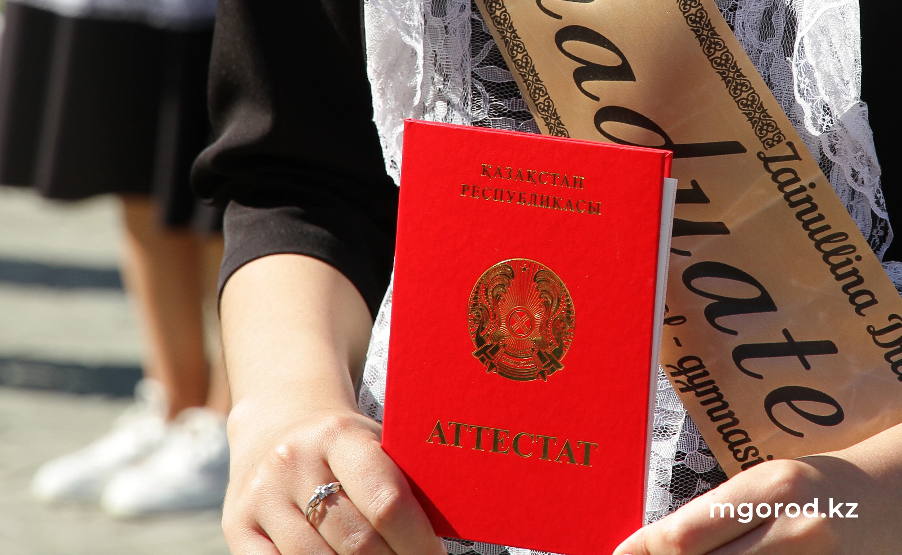 333 выпускника окончили с отличием школы в Атырау